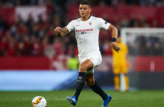 英超冠军:利物浦和曼城将争夺塞维利亚后卫迭戈·卡洛斯