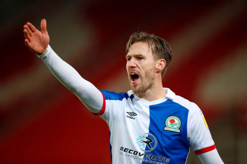 流浪者新闻:巴里·道格拉斯在布莱克本流浪者和利兹联队效力后,提出要